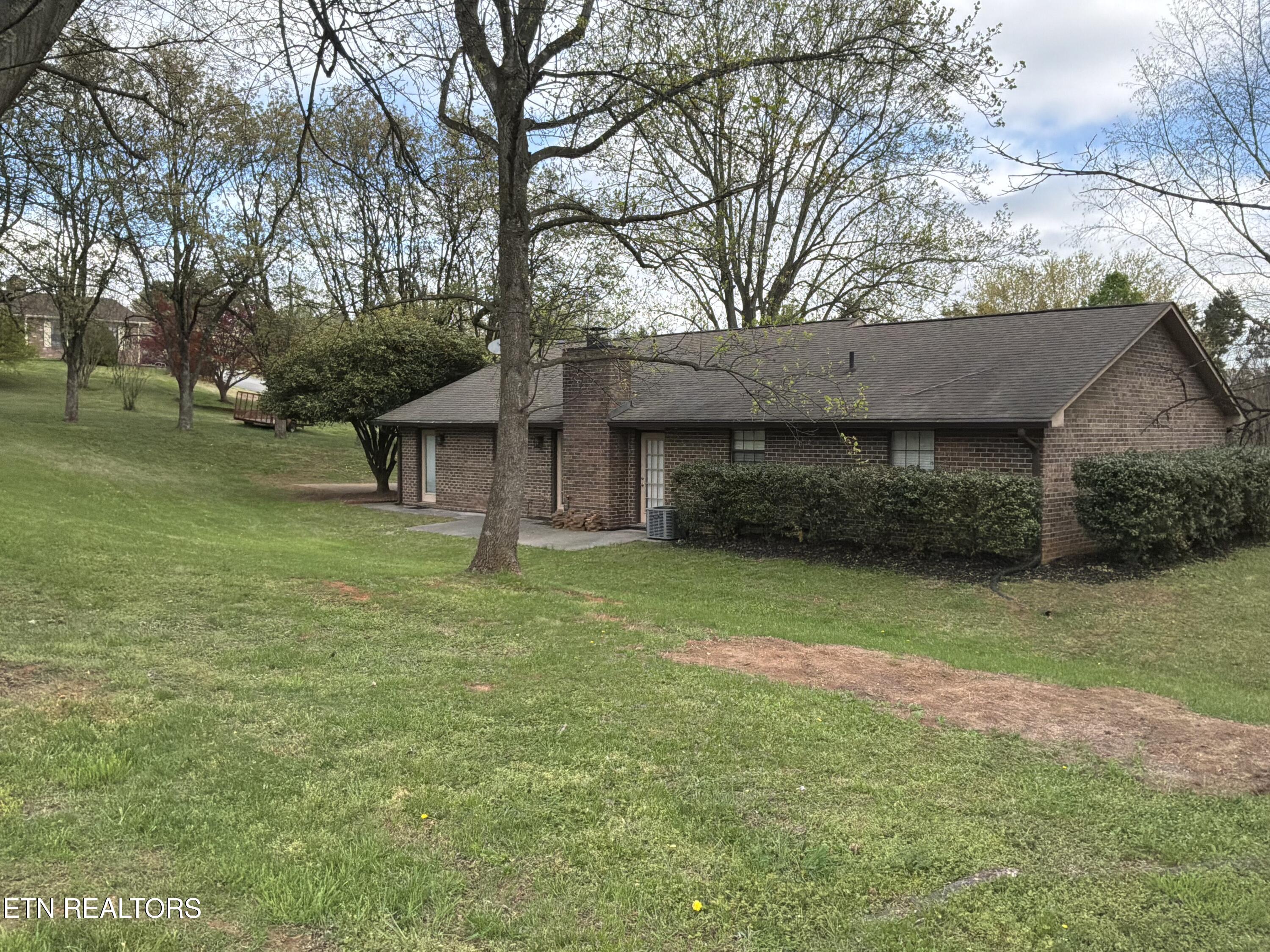 819 Sailview Road Knoxville, TN 37934 - Photo 5 of 22 IMG_0057