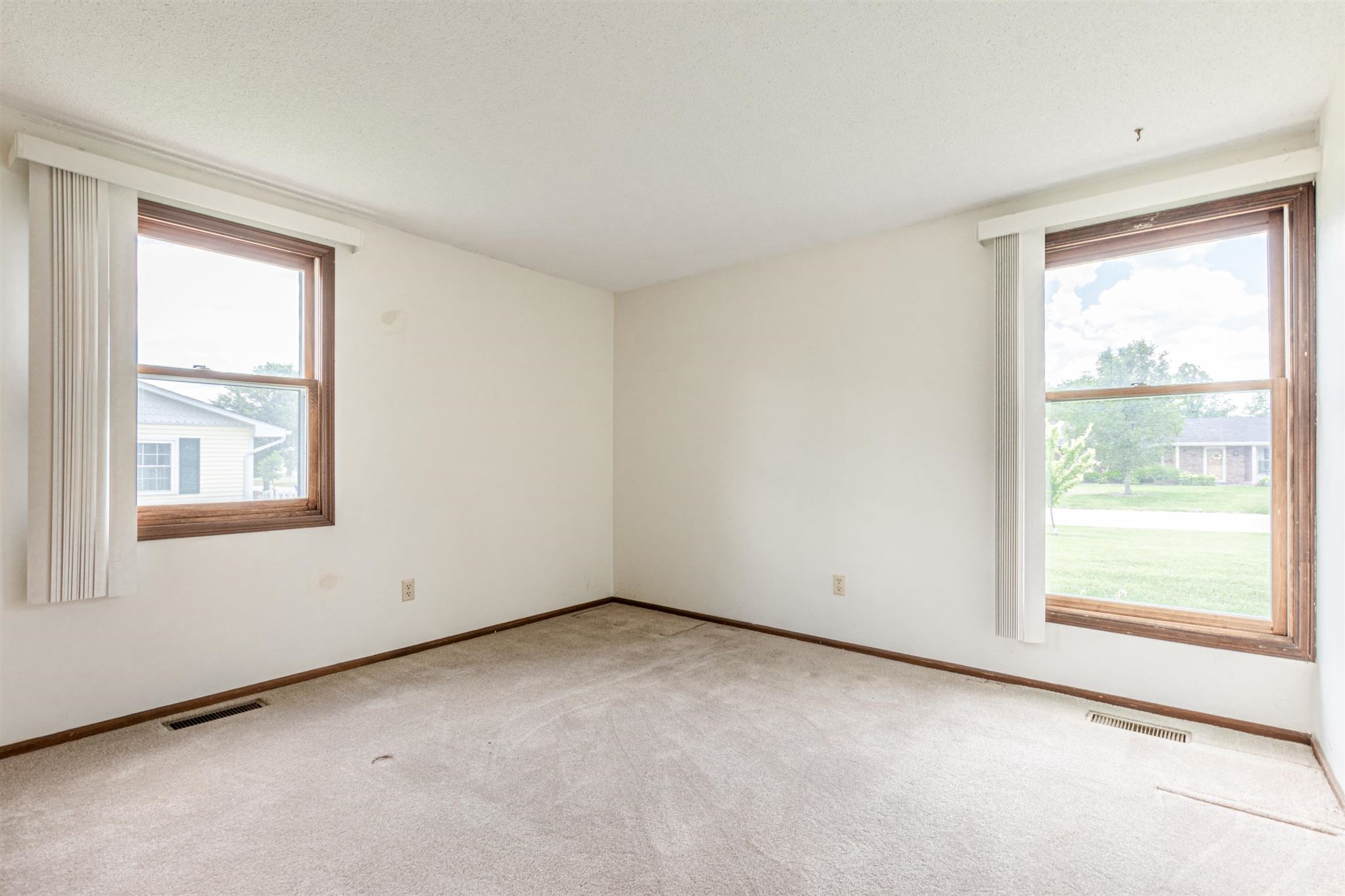 9634 Reindeer Road Fort Wayne, IN 46804 - Photo 23 of 27