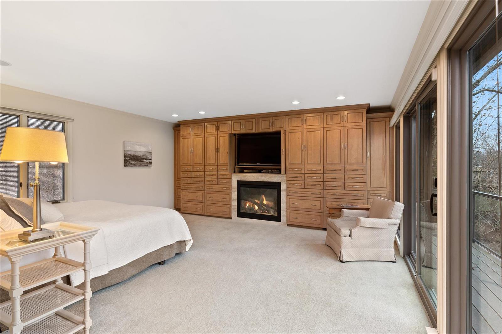 44 Chesterfield Lakes Road Chesterfield, MO 63005 - Photo 22 of 52 Gallery Image 22