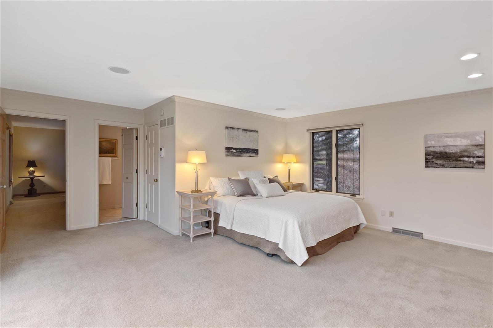 44 Chesterfield Lakes Road Chesterfield, MO 63005 - Photo 25 of 52 Gallery Image 25