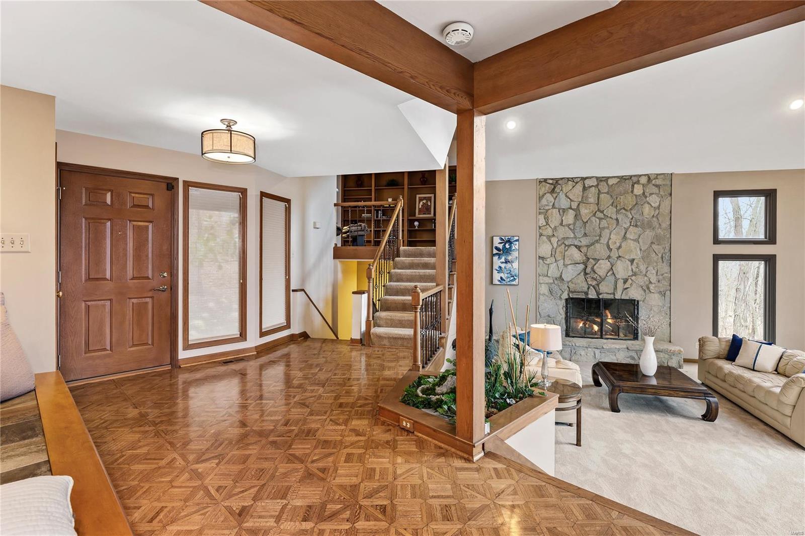 44 Chesterfield Lakes Road Chesterfield, MO 63005 - Photo 6 of 52 Gallery Image 6