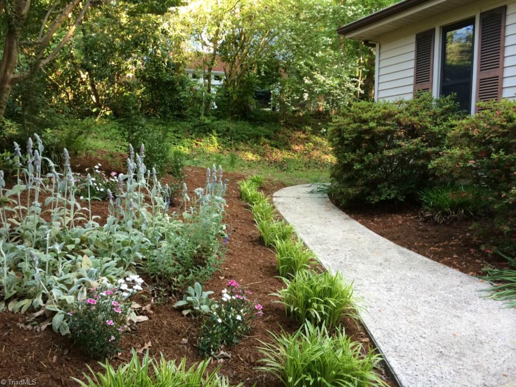 1001 Amity Road Asheboro, NC 27203 - Photo 3 of 10 Well landscaped!