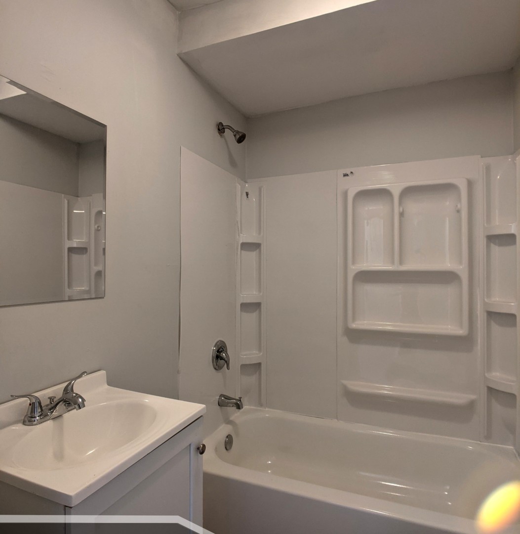 3544 North Halsted Street, Unit 2F Chicago, IL 60657 - Photo 18 of 19