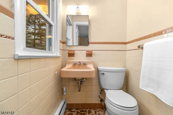 $695,000 | 29 Leffler Hill Road, Flemington, NJ 08822