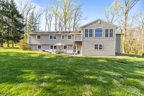 $695,000 | 29 Leffler Hill Road, Flemington, NJ 08822