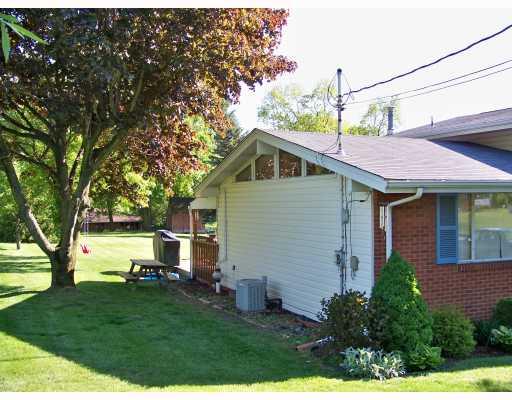951 Lyn Road Sarver, PA 16055 - Photo 3 of 12 Exterior Front.
