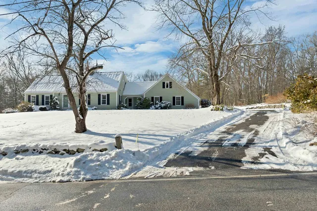 $825,000 | 36 Prescott Heights Road, Hooksett, NH 03106