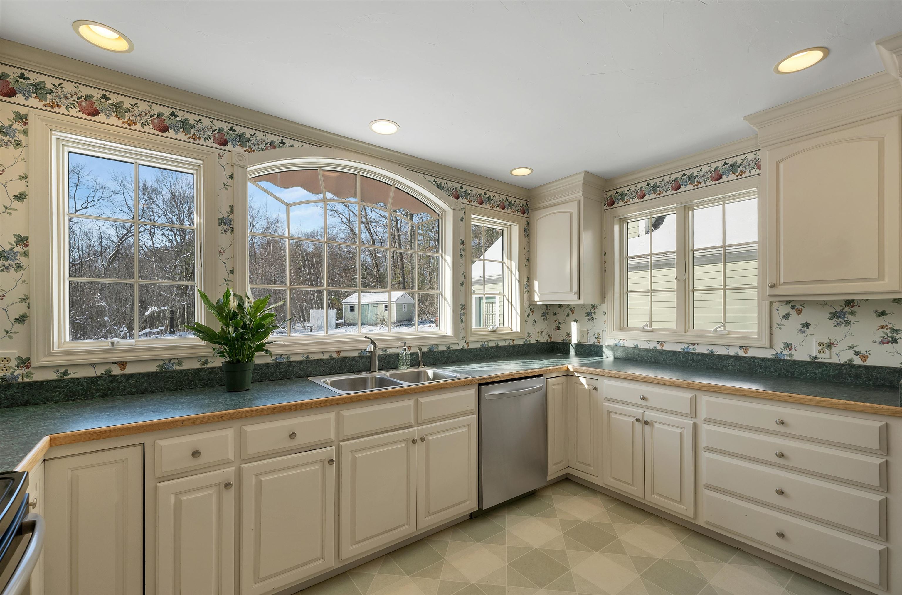 36 Prescott Heights Road Hooksett, NH 03106 - Photo 9 of 20