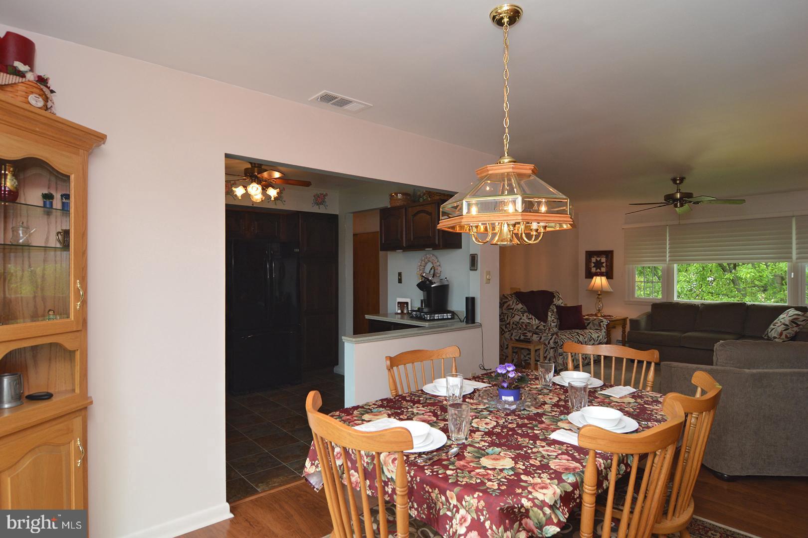 725 Lorane Road Reading, PA 19606 - Photo 11 of 36 Gallery Image 11