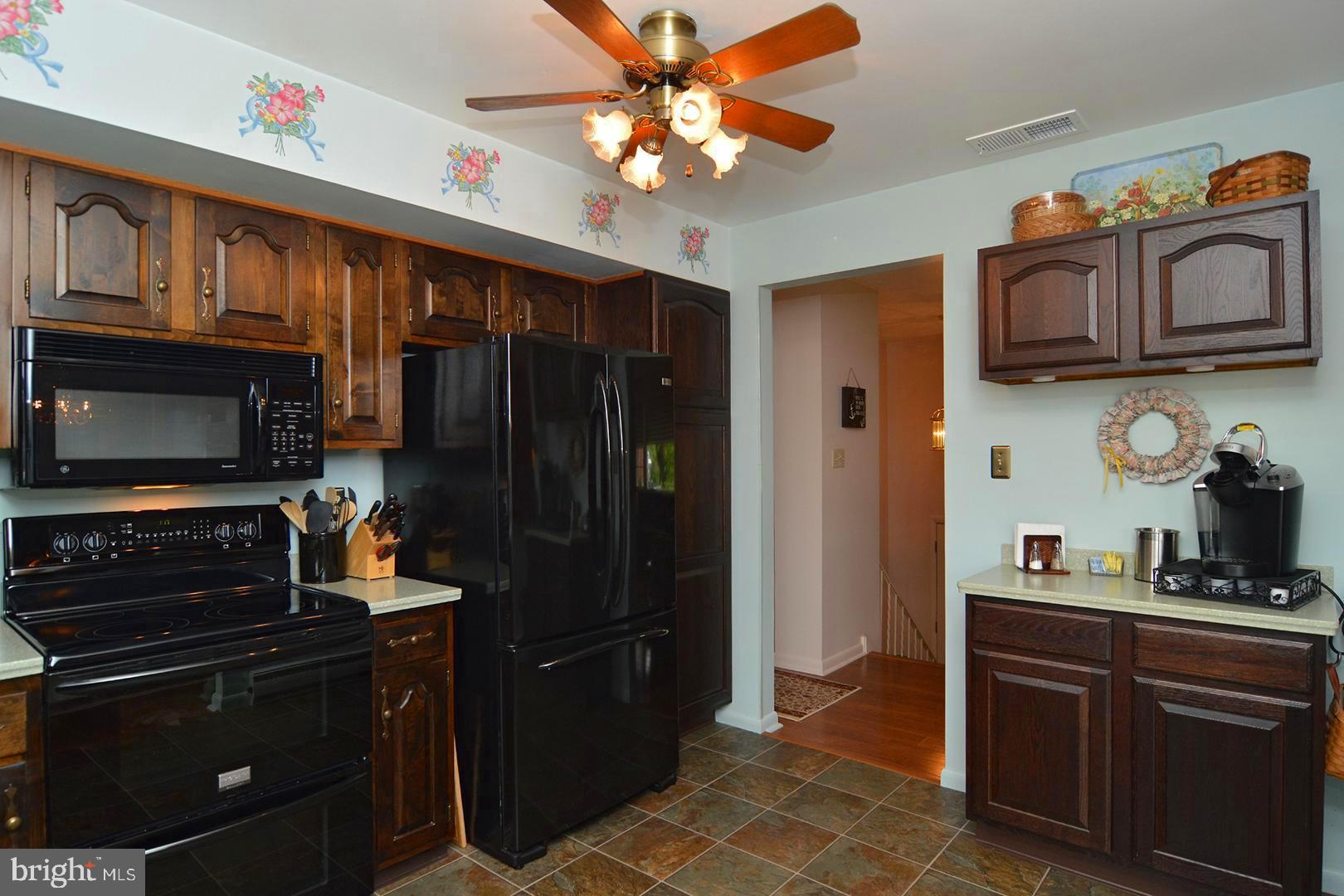 725 Lorane Road Reading, PA 19606 - Photo 13 of 36 Gallery Image 13