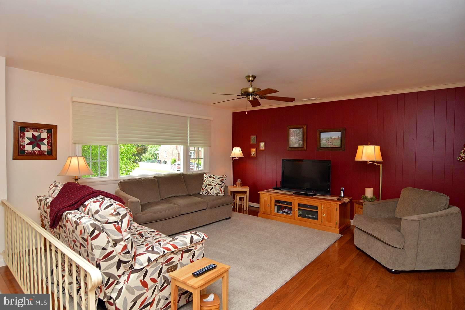 725 Lorane Road Reading, PA 19606 - Photo 4 of 36 Gallery Image 4