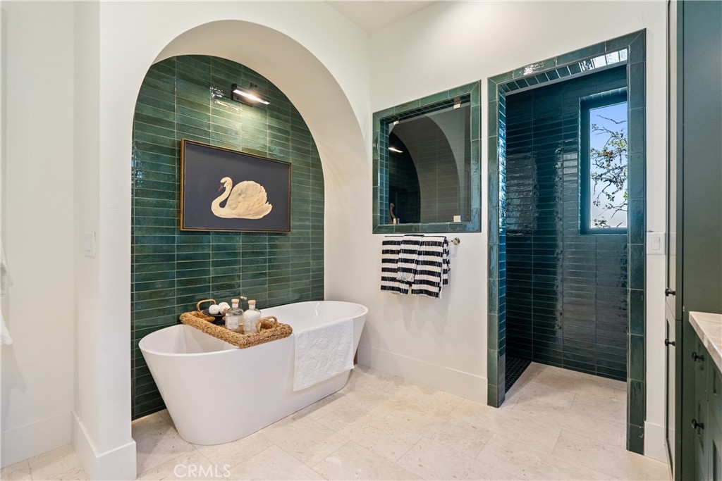 2220 Battering Rock Road Templeton, CA 93465 - Photo 29 of 57 a living room with furniture