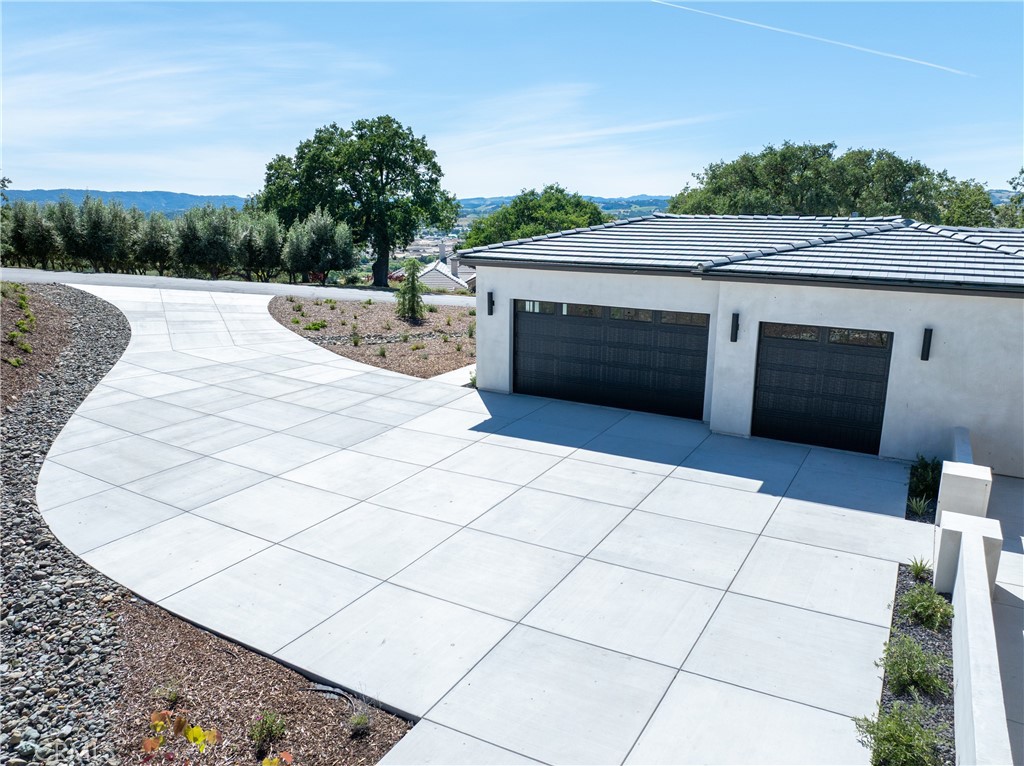 2220 Battering Rock Road Templeton, CA 93465 - Photo 57 of 59 a terrace view