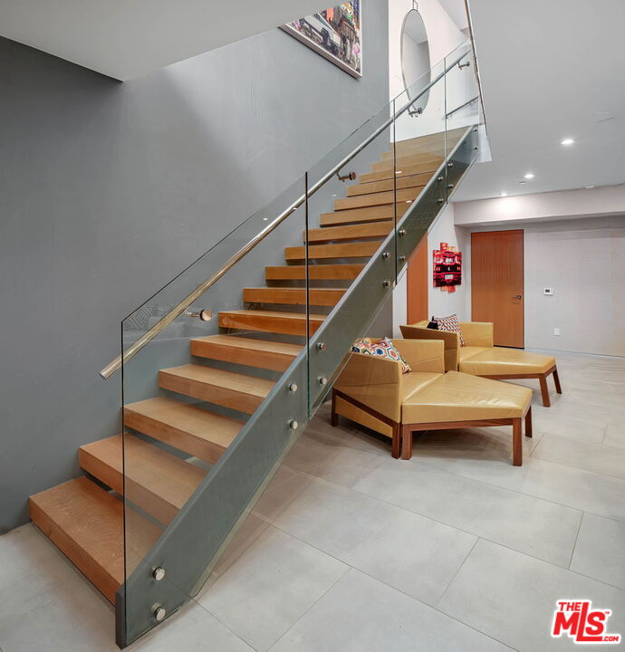 17405 Castellammare Drive Pacific Palisades, CA 90272 - Photo 19 of 29