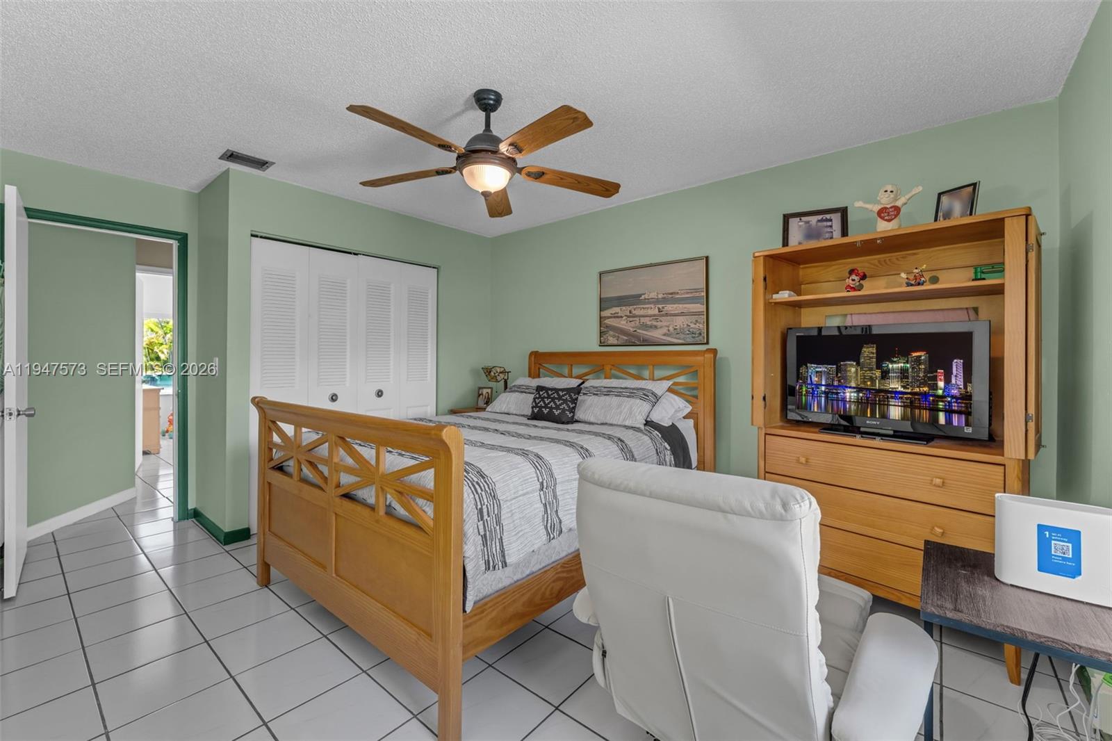 5307 Southwest 140th Place Miami, FL 33175 - Photo 13 of 23