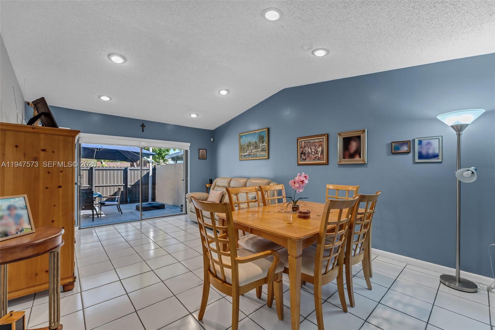 5307 Southwest 140th Place Miami, FL 33175 - Photo 4 of 23