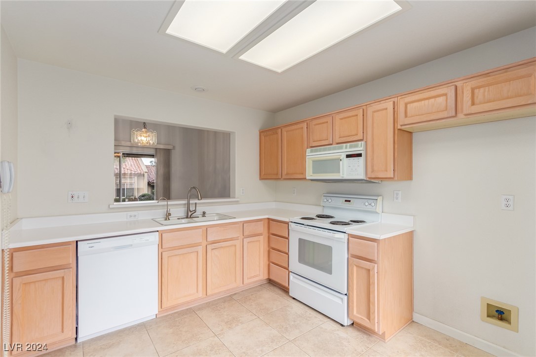 9320 Villa Ridge Drive Las Vegas, NV 89134 - Photo 24 of 60