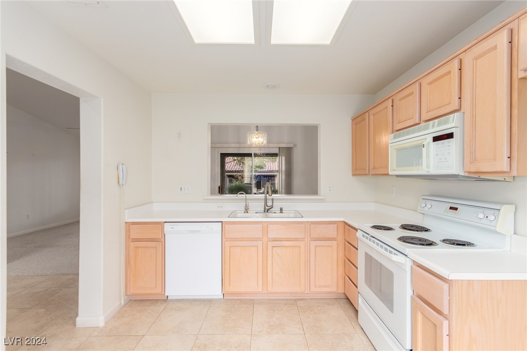 9320 Villa Ridge Drive Las Vegas, NV 89134 - Photo 26 of 60