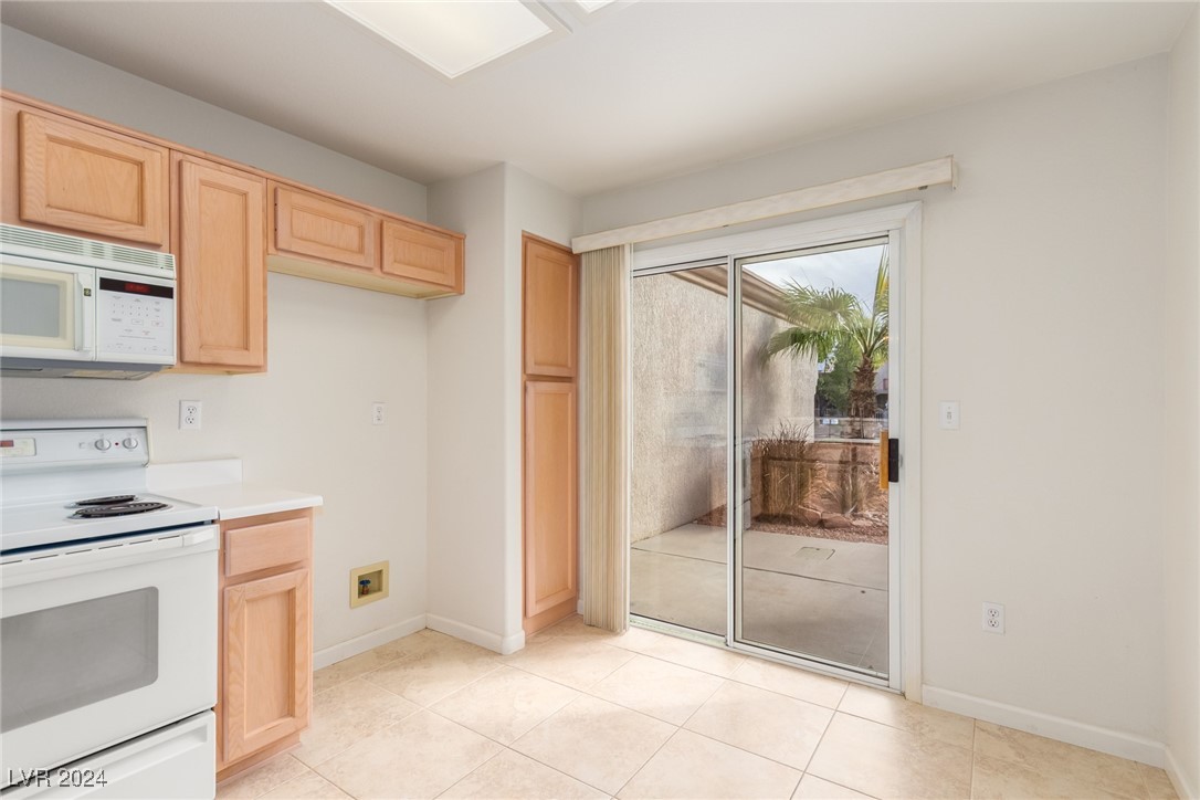 9320 Villa Ridge Drive Las Vegas, NV 89134 - Photo 28 of 60