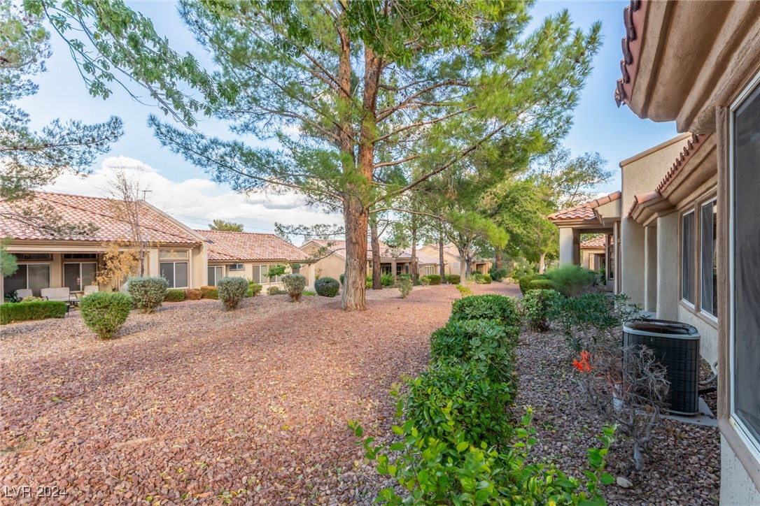 9320 Villa Ridge Drive Las Vegas, NV 89134 - Photo 47 of 60