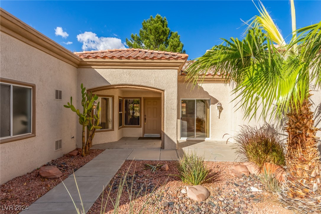 9320 Villa Ridge Drive Las Vegas, NV 89134 - Photo 5 of 60