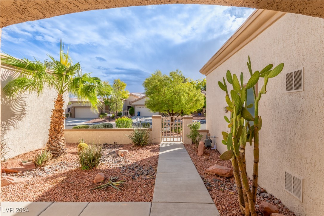 9320 Villa Ridge Drive Las Vegas, NV 89134 - Photo 6 of 60