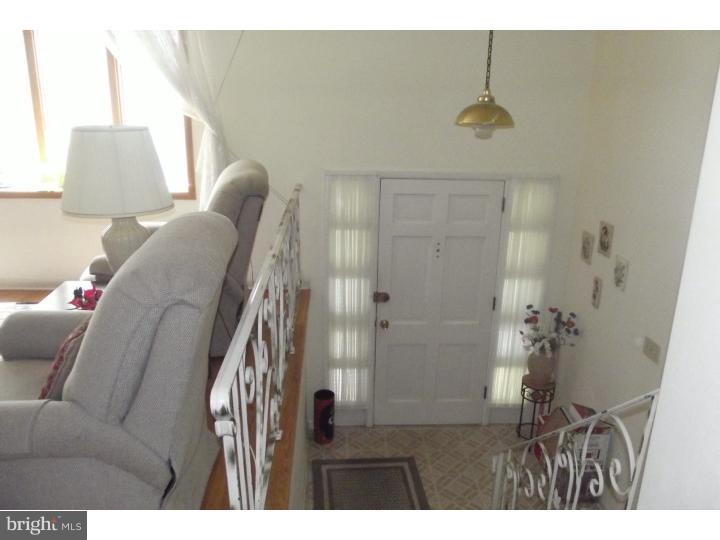 896 Longstreth Road Warminster, PA 18974 - Photo 3 of 9