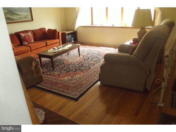 896 Longstreth Road Warminster, PA 18974 - Photo 5 of 9