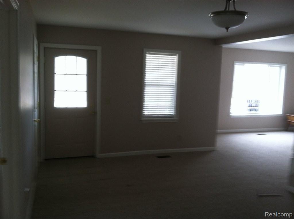 400 Angle Road Lapeer, MI 48446 - Photo 9 of 12 400 angle dining.JPG
