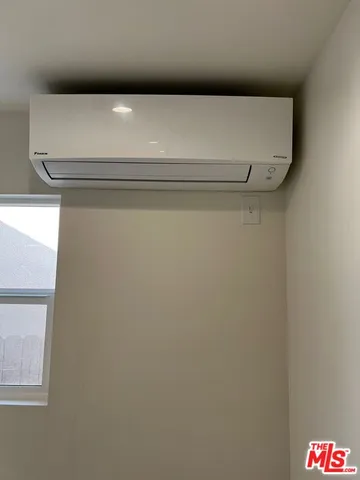 $2,200 | 636 East 87th Street, Los Angeles, CA 90002