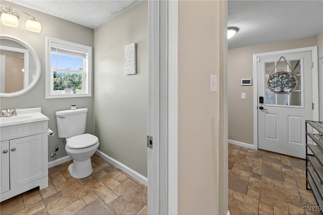 7385 Oak Post Road Clay, NY 13088 - Photo 24 of 50