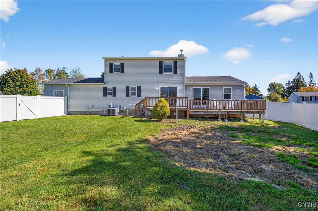 7385 Oak Post Road Clay, NY 13088 - Photo 46 of 50