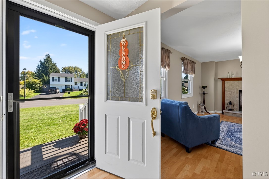 7385 Oak Post Road Clay, NY 13088 - Photo 8 of 50