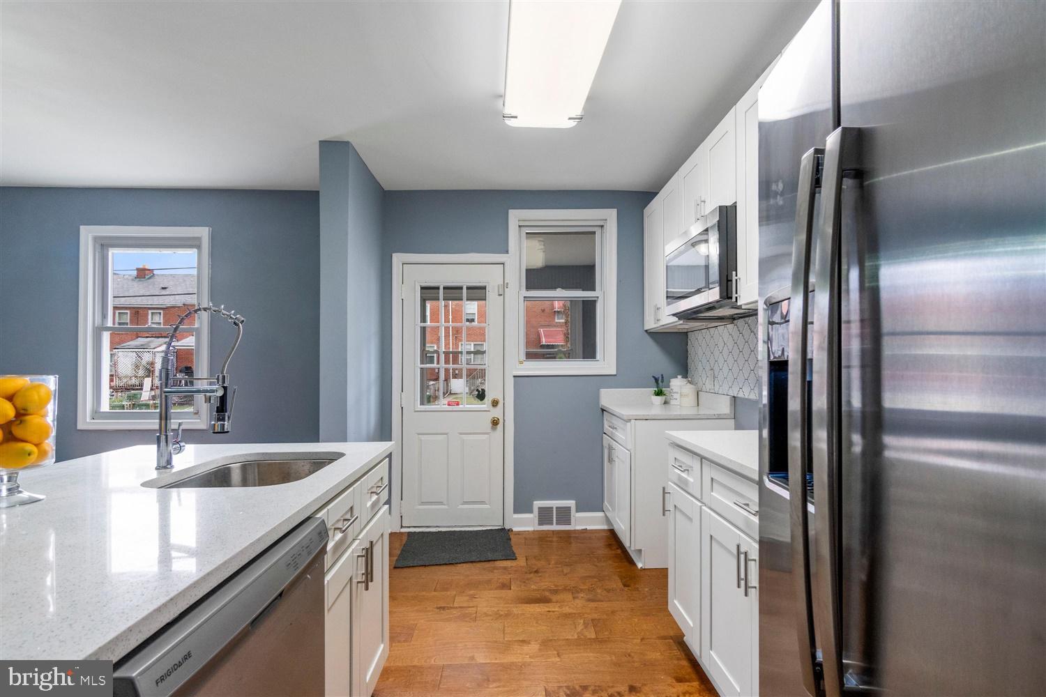 3907 Cedardale Road Baltimore, MD 21215 - Photo 12 of 31 Gallery Image 12