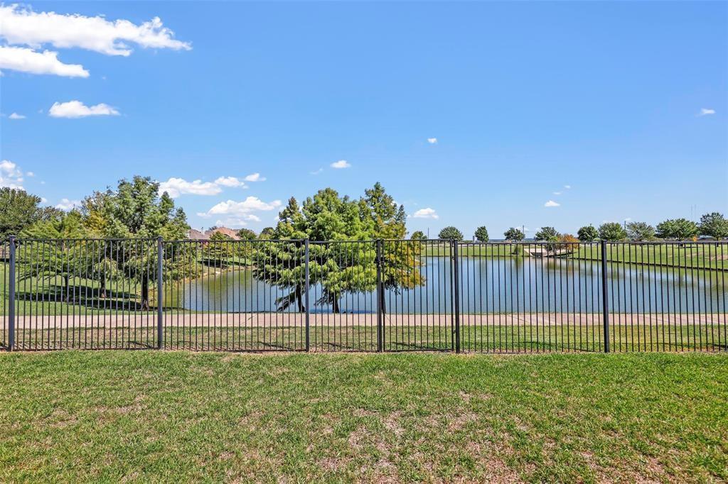 7067 Nantucket Way Grand Prairie, TX 75054 - Photo 5 of 40