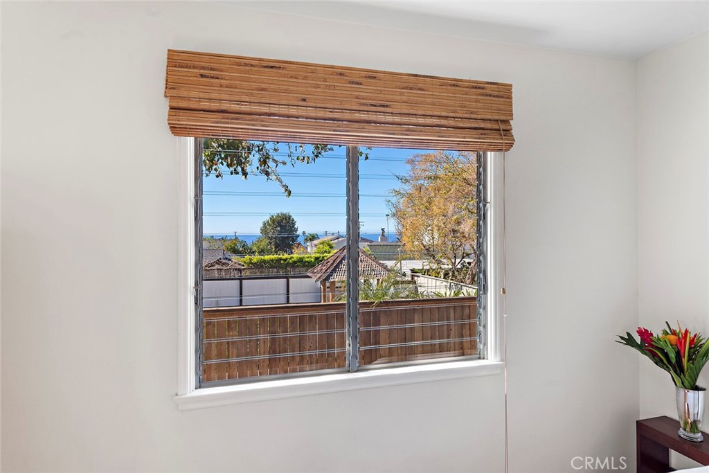 490 Shadow Lane Laguna Beach, CA 92651 - Photo 13 of 18 a view of a window
