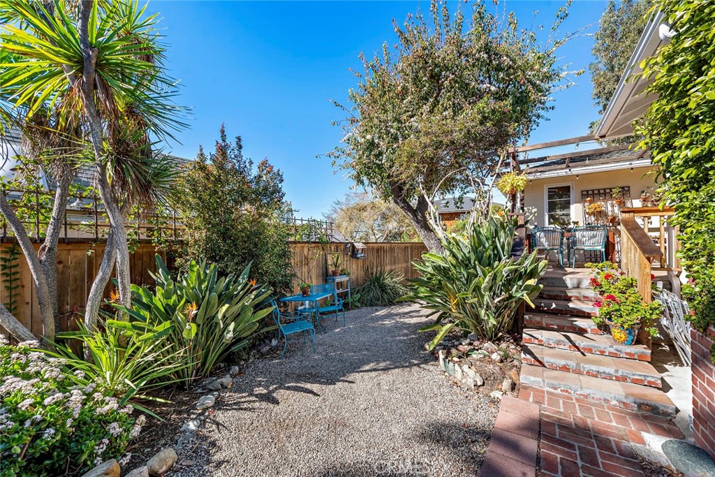 490 Shadow Lane Laguna Beach, CA 92651 - Photo 8 of 18 a picture of plants