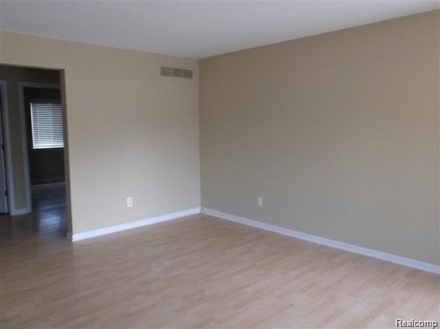 18530 East 14 Mile Road Fraser, MI 48026 - Photo 15 of 23 GetMedia (3) - Copy.jpg