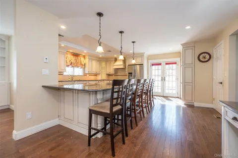 $1,075,000 | 2854 Clarendon Road, Oceanside, NY 11572