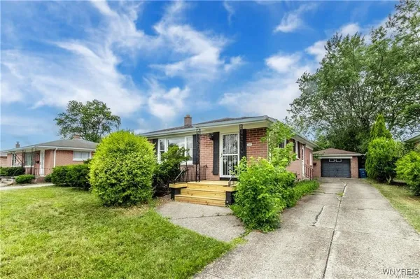 $2,300 | 130 Alberta Drive, Amherst, NY 14226