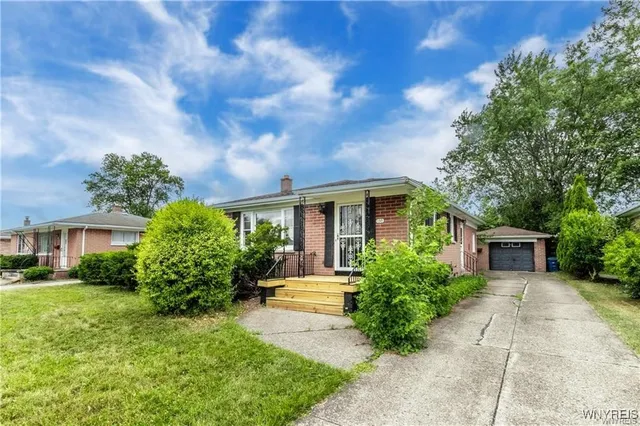 $2,400 | 130 Alberta Drive, Amherst, NY 14226