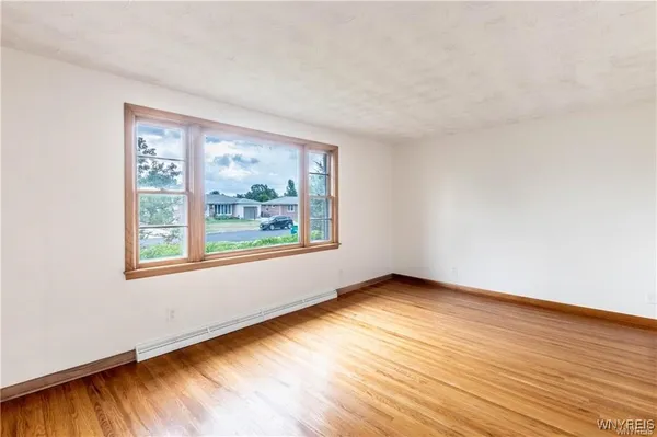 $2,300 | 130 Alberta Drive, Amherst, NY 14226