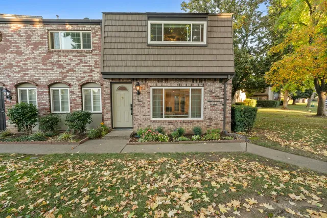 $325,000 | 1920 Benita Drive, Unit 4, Rancho Cordova, CA 95670