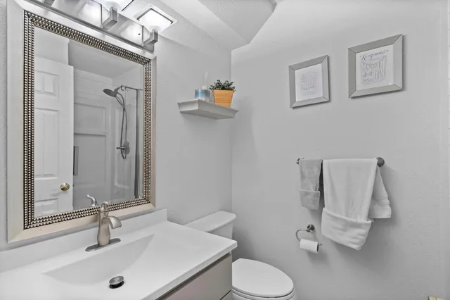 $325,000 | 1920 Benita Drive, Unit 4, Rancho Cordova, CA 95670