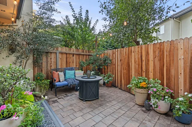 $325,000 | 1920 Benita Drive, Unit 4, Rancho Cordova, CA 95670