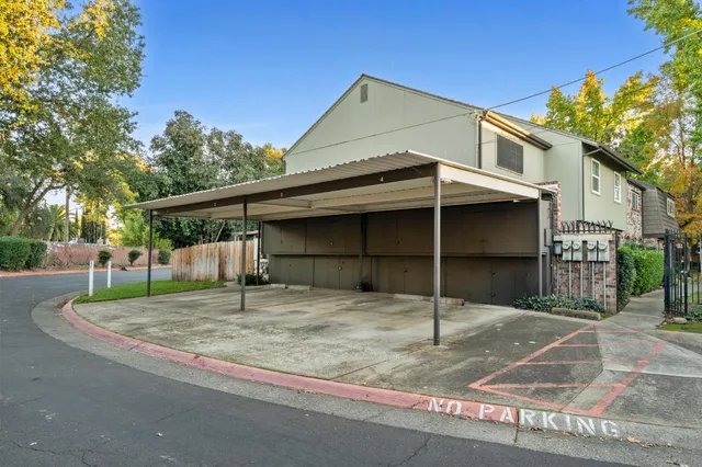 $325,000 | 1920 Benita Drive, Unit 4, Rancho Cordova, CA 95670