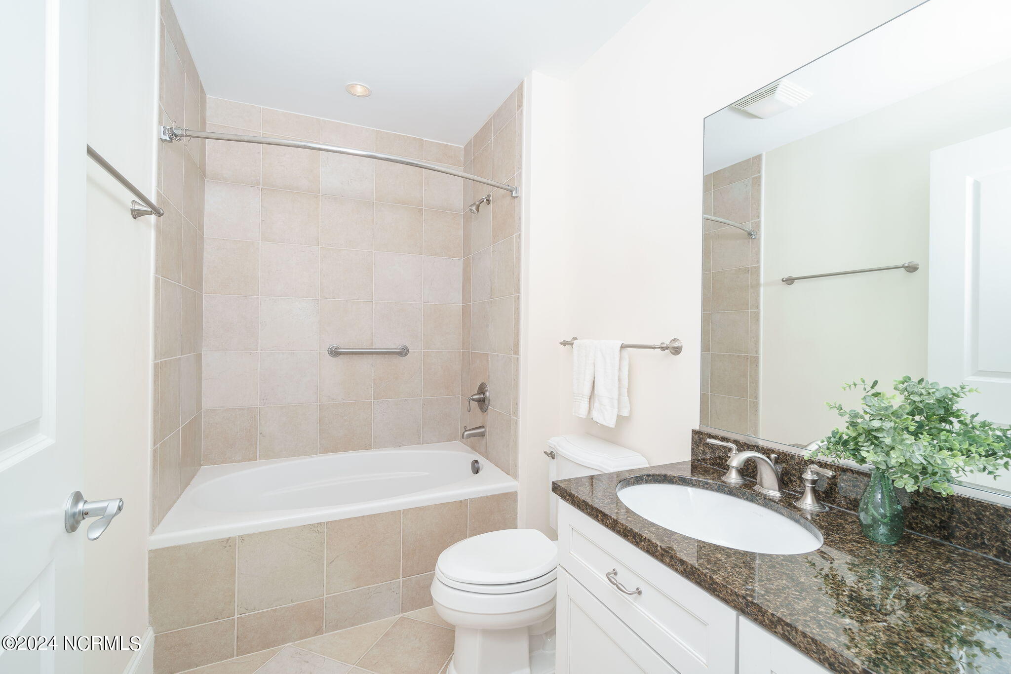 1435 Salter Path Road, Unit F5 Indian Beach, NC 28512 - Photo 27 of 52 En suite guest bathroom