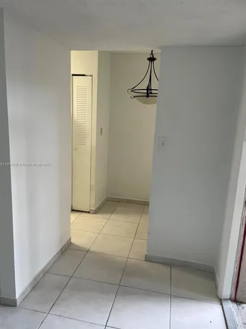 a view of entryway with white walls