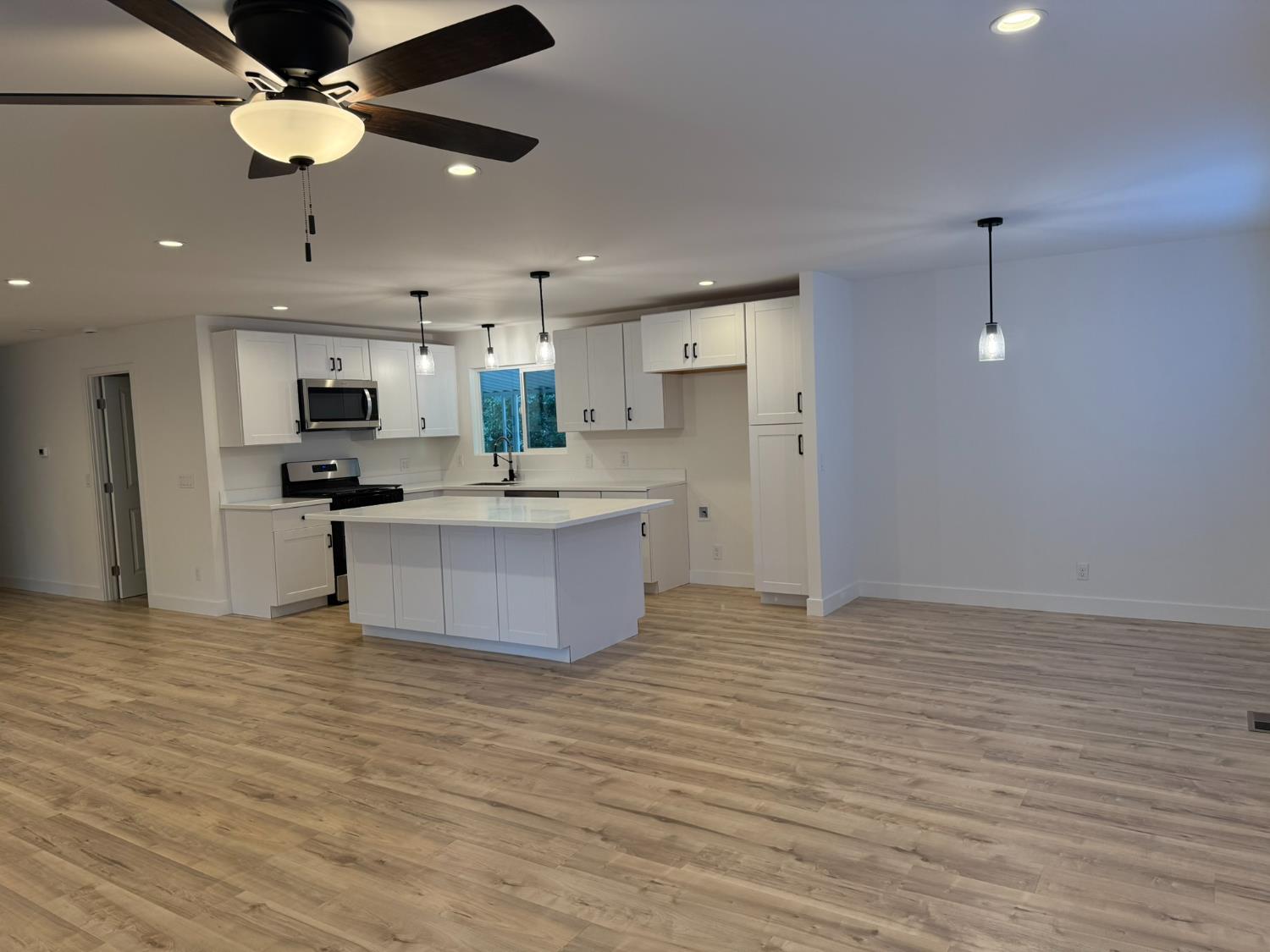 24 Olga Way Roseville, CA 95661 - Photo 19 of 44