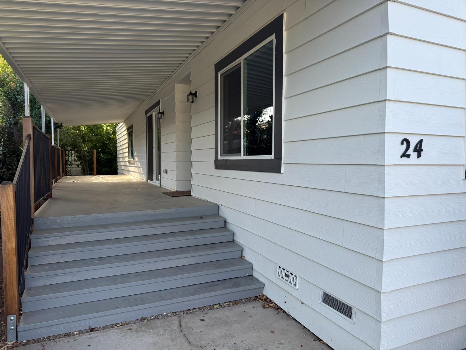 24 Olga Way Roseville, CA 95661 - Photo 2 of 44